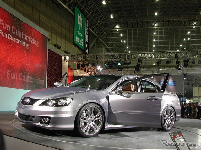 【東京オートサロン05】写真蔵…ホンダ レジェンド 編