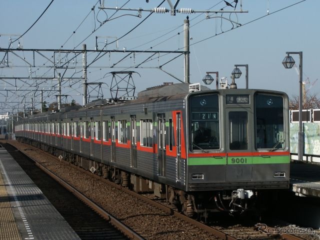 今年の「ほくそう春まつり号」で使用される9000形。北総線小室以北の線路施設を保有する千葉ニュータウン鉄道が所有している。