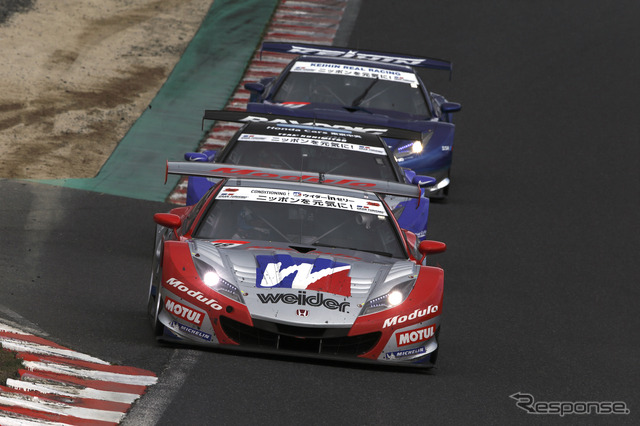 開幕戦でのホンダHSV-010 GT勢の走り。写真:Honda