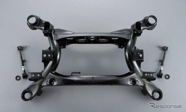 TRDから、アルテッツア 用リヤサスペンションメンバー