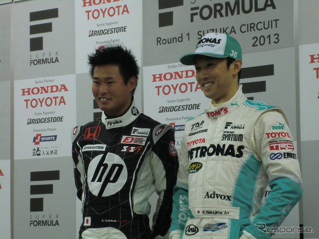 予選前の会見では前年のシリーズ1、2位である中嶋一貴(右)と塚越広大が健闘を誓い合った。