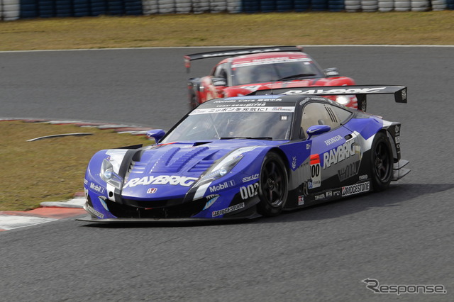 開幕戦のGT500ウイナー、RAYBRIG HSV-010。写真:GTA
