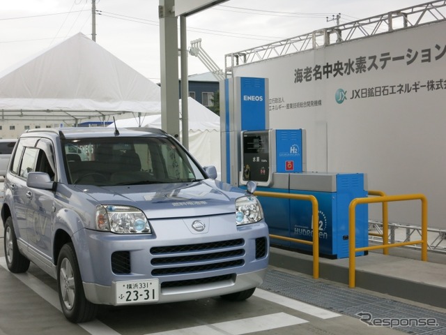 JX日鉱日石エネルギーが神奈川県海老名市にオープンした、ガソリンスタンド一体型の水素ステーション