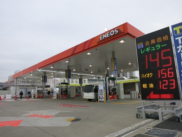 JX日鉱日石エネルギーが神奈川県海老名市にオープンした、ガソリンスタンド一体型の水素ステーション