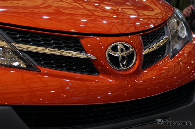 トヨタ RAV4 (上海モーターショー13)
