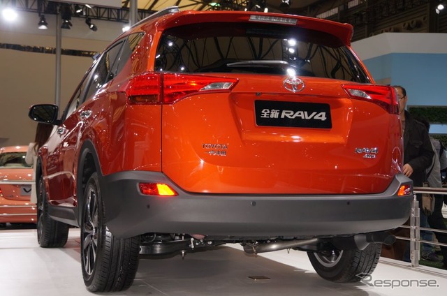 トヨタ RAV4 (上海モーターショー13)