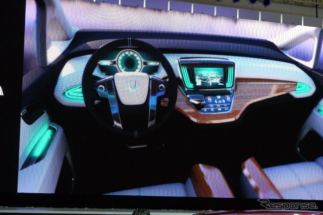 『Concept M』の運転席周りインテリア