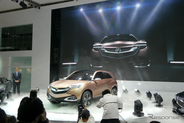 プレスカンファレンス最後のトリとしてデビューを果たした「Acura Concept SUV-X」