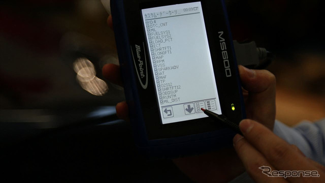 スナップオンからタブレット型のクールな車両故障診断機が登場