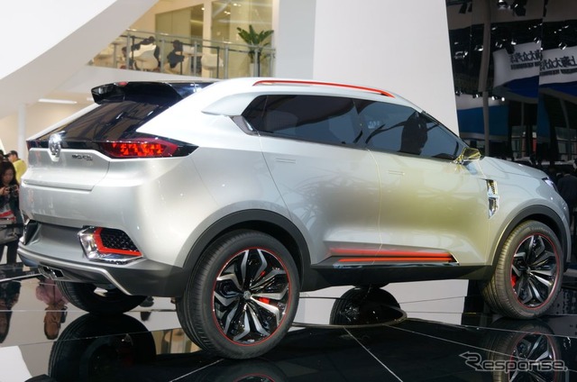 MGの小型SUVコンセプト CS (上海モーターショー2013)
