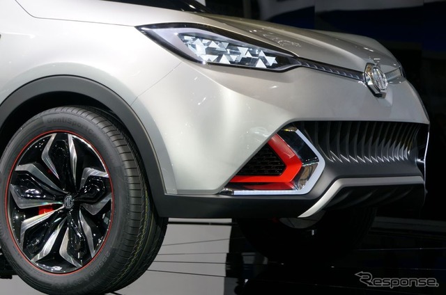 MGの小型SUVコンセプト CS (上海モーターショー2013)