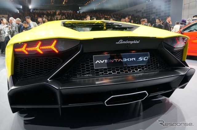 ランボルギーニの創業50周年記念モデル『アヴェンタドール LP720-4 50 Anniversario』(上海モーターショー2013)