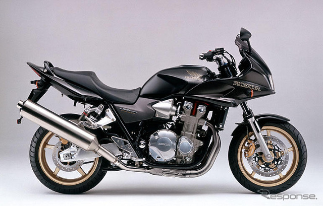 ホンダ、CB1300 SUPER FOURをマイナーモデルチェンジ