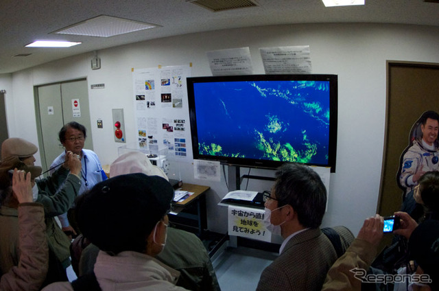 ISSからのライブ映像