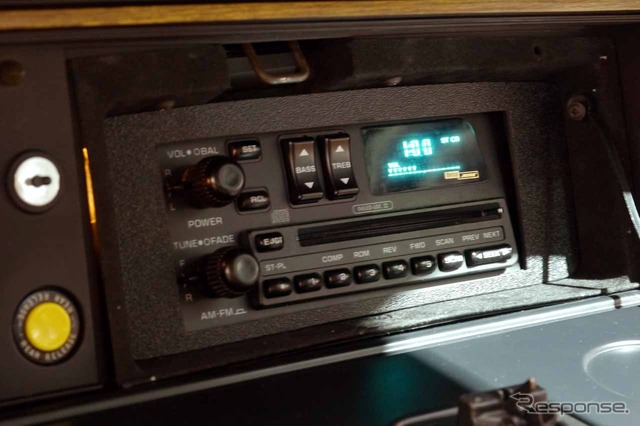 オプションで搭載されたCDシステム。試聴ではこのCDから再生が行われた