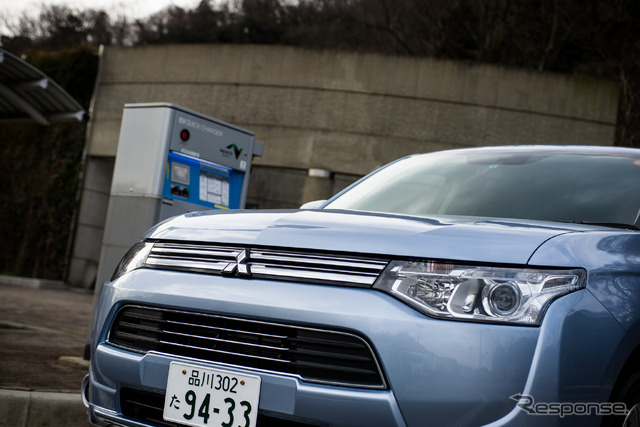 三菱・アウトランダー PHEV