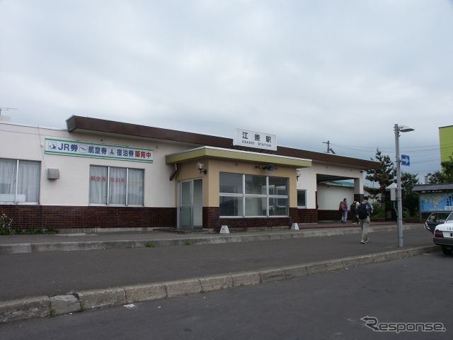 江差線の終点・江差駅。津軽海峡線の一部である五稜郭～木古内間に対し木古内～江差間は利用者が少なく、廃止が計画された。