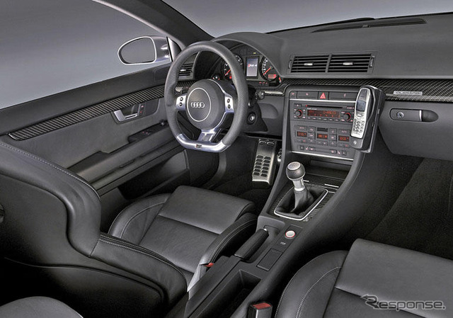 【ジュネーブモーターショー05】アウディ RS4 クワトロ、4ドアスーパーカー