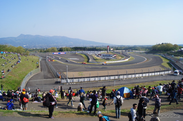 【SUPER GT 第2戦】快晴の富士、来場者数は8万100人…イベント増え家族連れにも好評