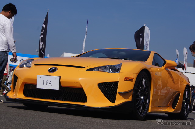 【SUPER GT 第2戦】快晴の富士、来場者数は8万100人…イベント増え家族連れにも好評