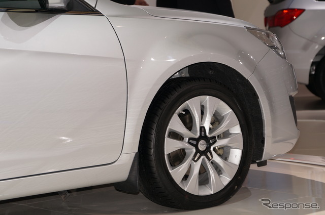 海馬汽車・M8(上海モーターショー13)