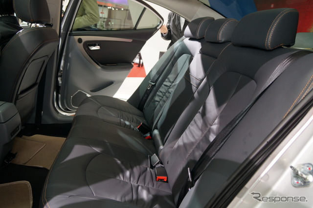 海馬汽車・M8(上海モーターショー13)