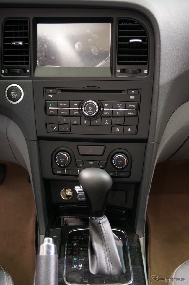 海馬汽車・M8(上海モーターショー13)