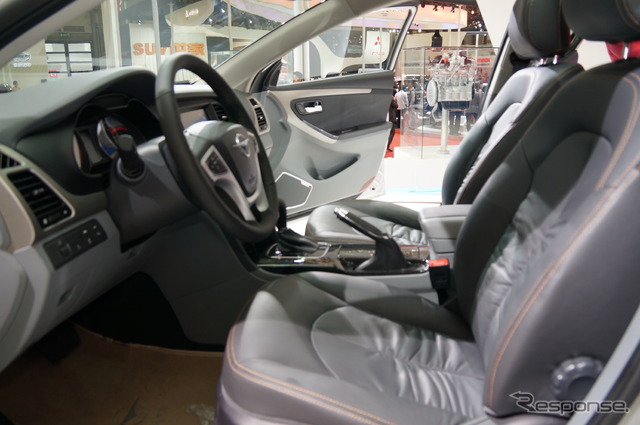 海馬汽車・M8(上海モーターショー13)