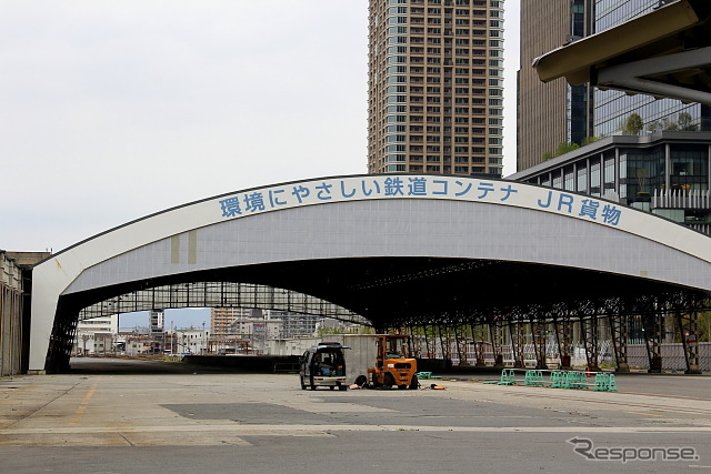 抜け殻となった梅田貨物駅（2013年4月末）