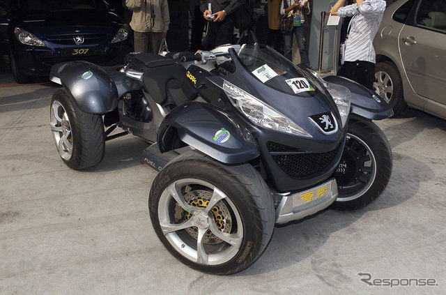 【ミシュラン チャレンジ・ビバンダム　リポート】その4 140台におよぶ最新エコカーの大試乗会…河村康彦