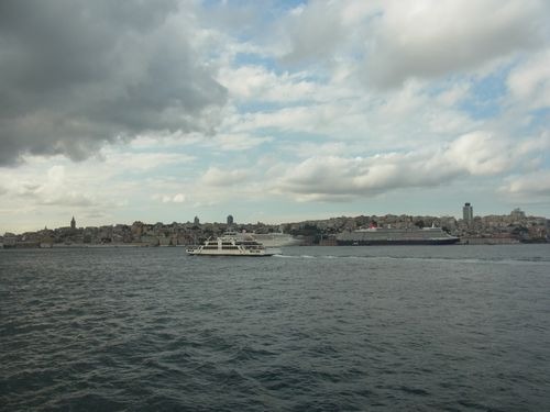 トルコの茶畑を訪ねて (9) イスタンブール アジア側ハレムカラジュも