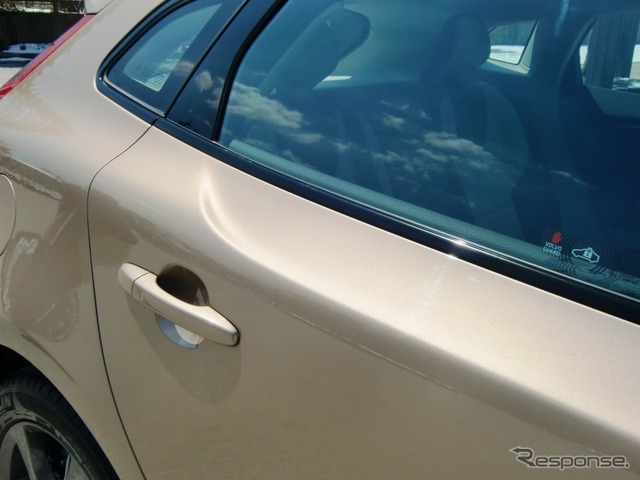 ボルボ V40 クロスカントリー T5 AWD