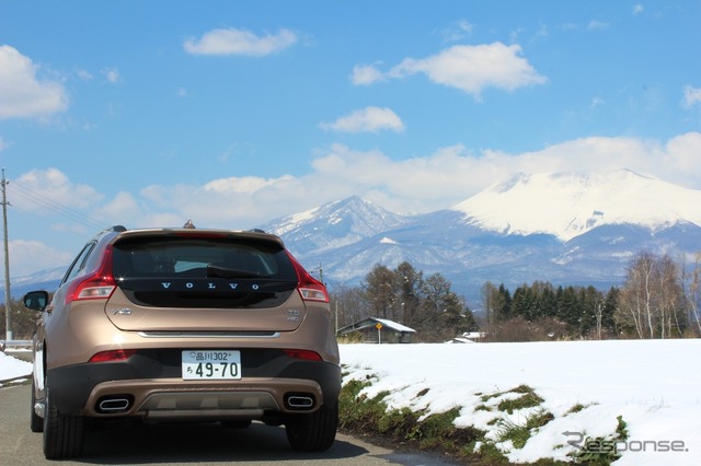 ボルボ V40 クロスカントリー T5 AWD