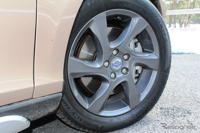 ボルボ V40 クロスカントリー T5 AWD