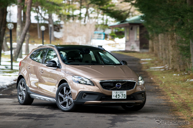 ボルボ・V40クロスカントリーT5 AWD