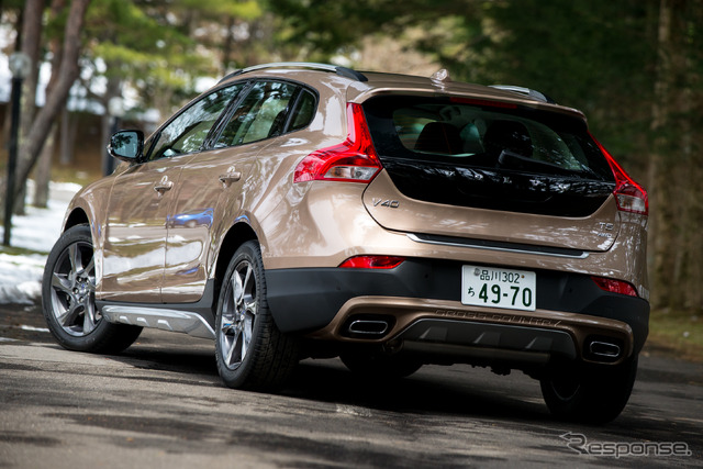 ボルボ・V40クロスカントリーT5 AWD
