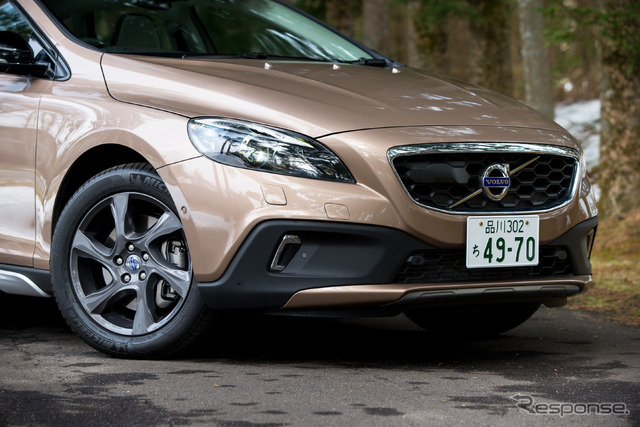 ボルボ・V40 クロスカントリー T5 AWD