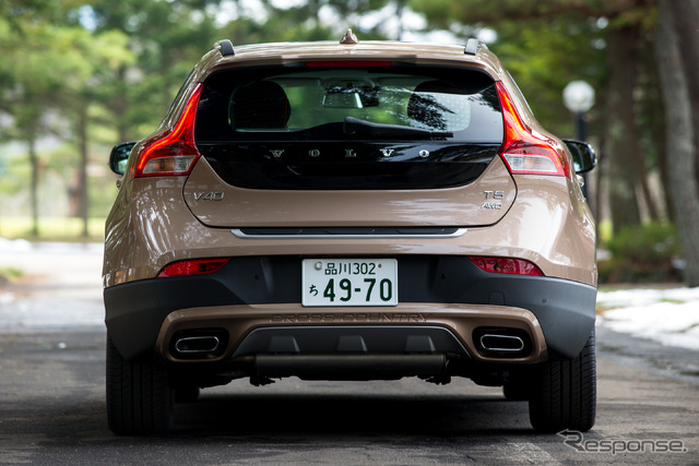 ボルボ・V40 クロスカントリー T5 AWD