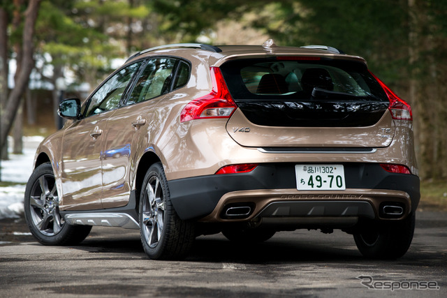 ボルボ・V40 クロスカントリー T5 AWD
