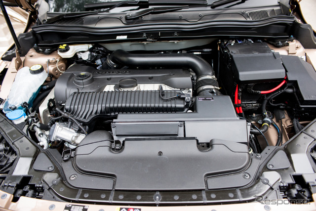ボルボ・V40 クロスカントリー T5 AWD