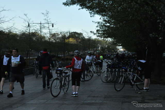 スタート前のレンタル自転車スペース