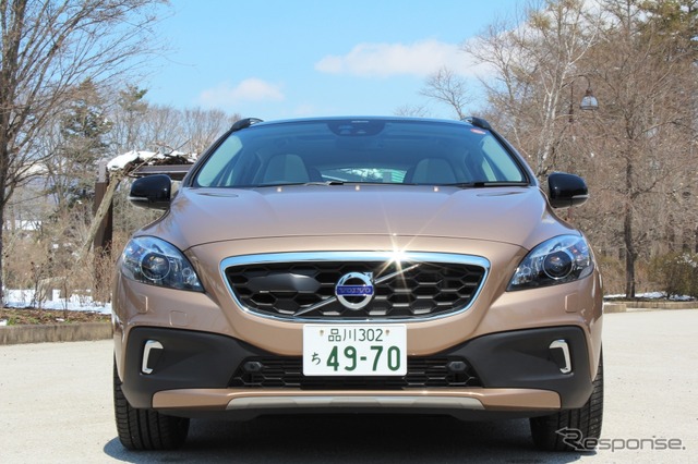 ボルボ・V40 クロスカントリー T5 AWD