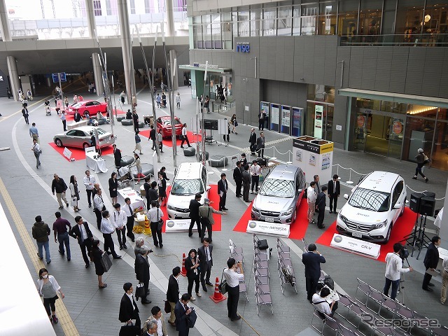 今年の自動車アセスメント発表会は、会場を東京都世田谷区の二子玉川ライズに移した。
