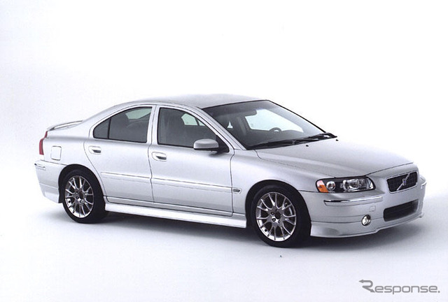 ボルボ S60 にスポーティな特別限定車