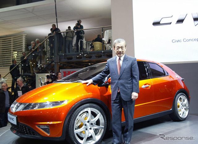 【ジュネーブモーターショー05】ホンダ シビック はCセグメントのベンチマーク
