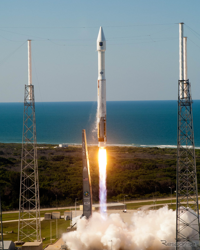 アトラスVによって打ち上げられるGPS IIF人口衛星