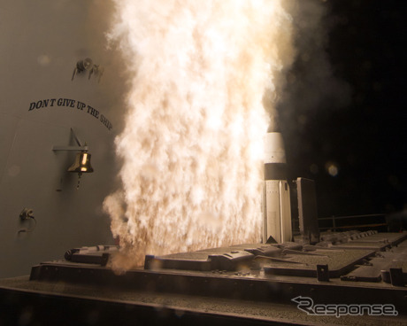 USSレイク・エリーから射出されるSM-3ブロック・IBミサイル