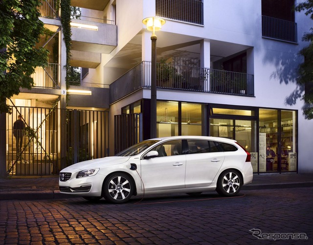 ボルボ V60 のPHV
