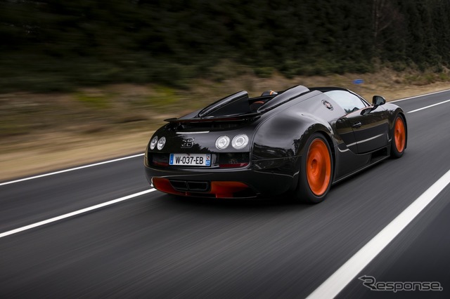量産オープンカーの世界最高速記録となる408.84 km/hを計測したブガッティヴェイロン16.4 グランスポーツ ヴィテッセ(参考画像)