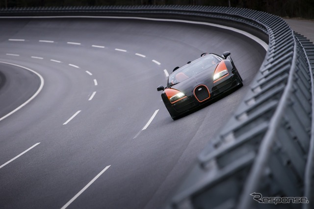 量産オープンカーの世界最高速記録となる408.84 km/hを計測したブガッティヴェイロン16.4 グランスポーツ ヴィテッセ(参考画像)